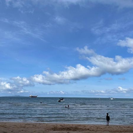 Gallery D Jomtien Exteriör bild